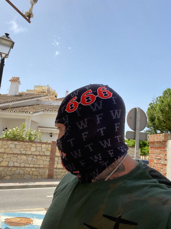 Balaklava one size fits all - Image 4